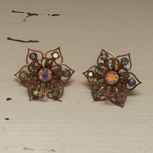 Vintage Pair of Matching Brooches